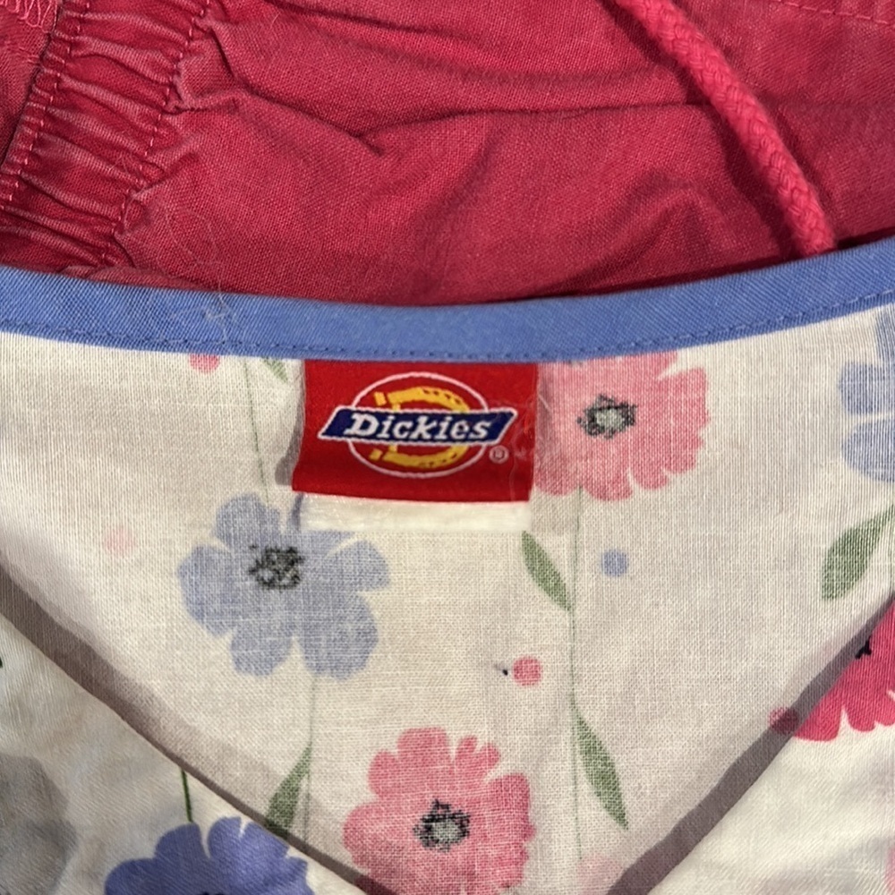 Dickies scrub top size medium women’s - Picture 7 of 8